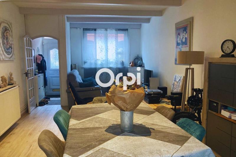 Maison - 90 m² - 5 pièces