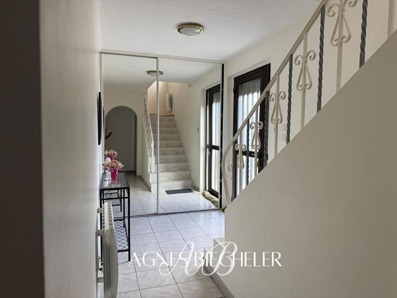 Maison - 159 m² - 6 pièces