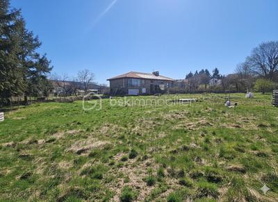 Terrain - 1 047 m²