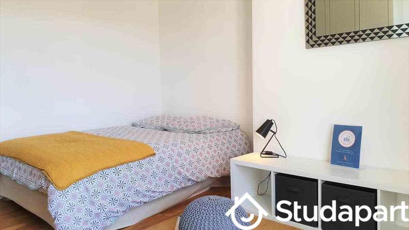 Chambre - 13 m² - 1 pièce