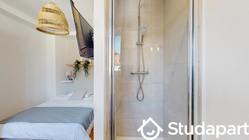 Chambre - 12 m² - 1 pièce