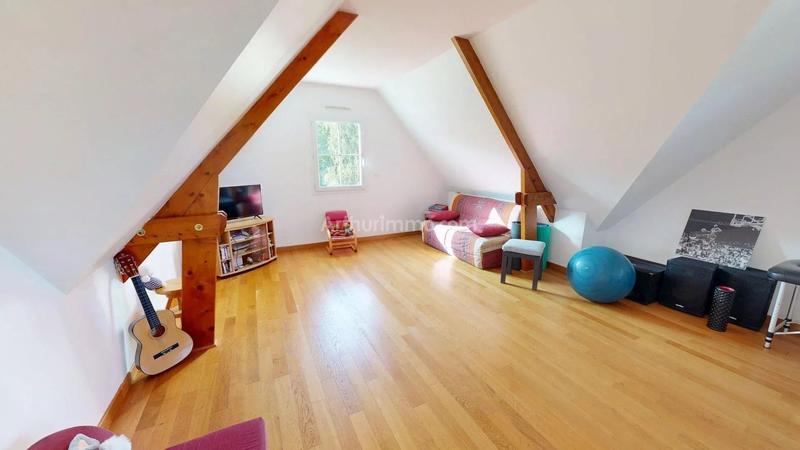 Maison - 308 m² - 9 pièces