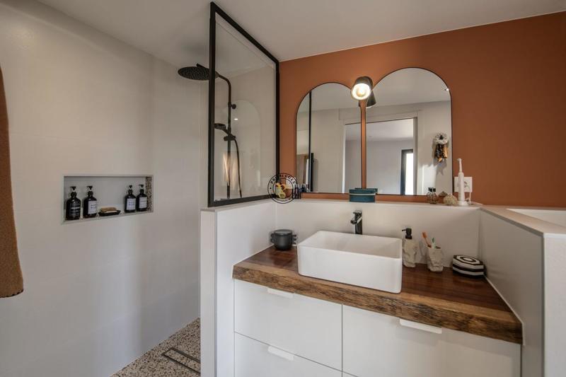 Maison - 140 m² - 5 pièces