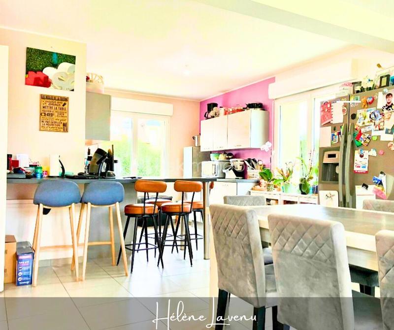 Maison - 93 m² - 5 pièces