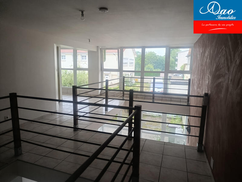 Loft - 176 m² - 5 pièces