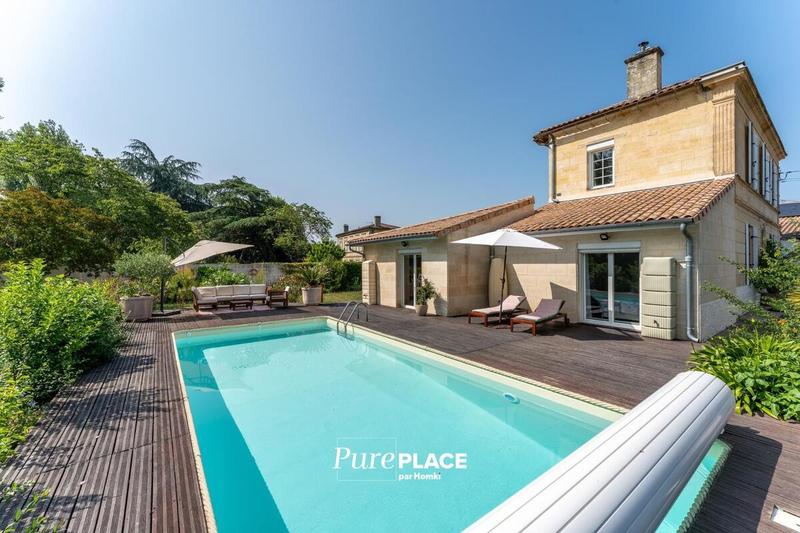 Maison de maîtres - 270 m² - 7 pièces