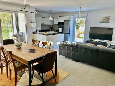 Appartement - 99 m² - 4 pièces