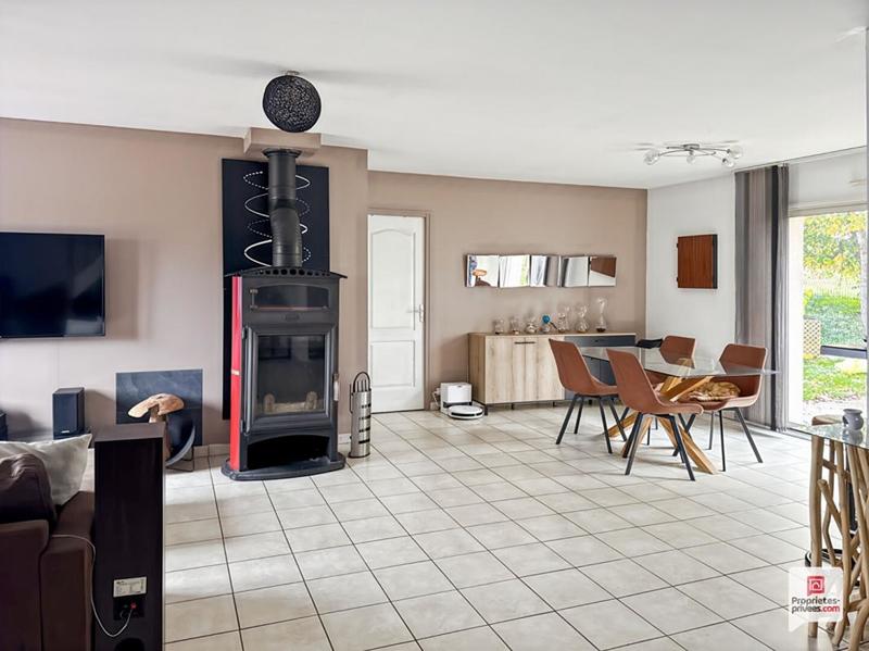 Maison - 151 m² - 7 pièces