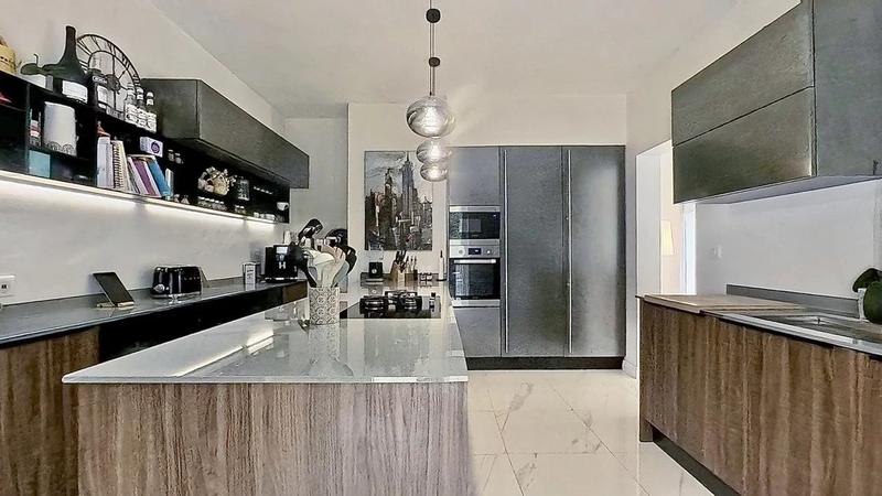 Villa - 222 m² - 6 pièces