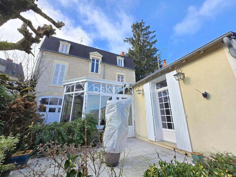 Maison de ville - 284 m² - 11 pièces