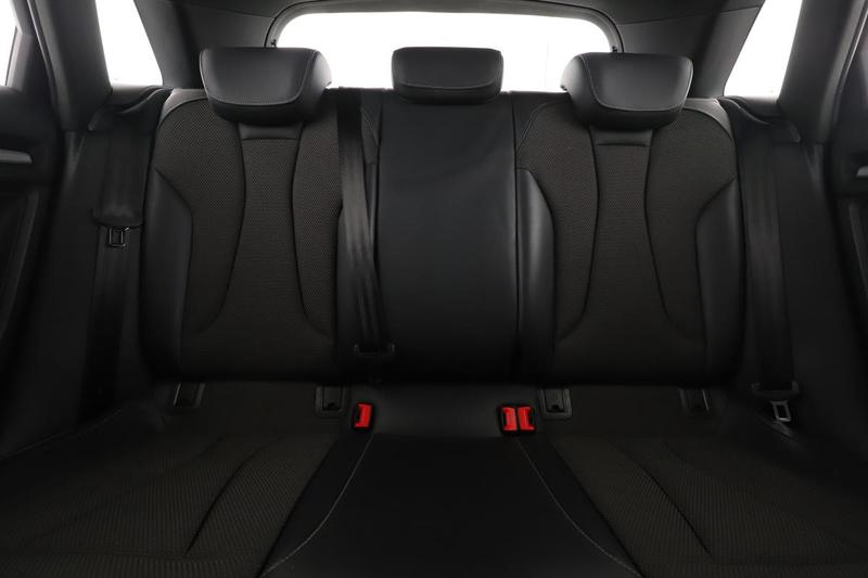 Audi A3 sportback 35 Tfsi Cod s line s tronic 7 150 ch