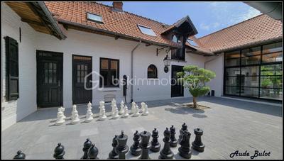 Corps de ferme - 280 m² - 10 pièces