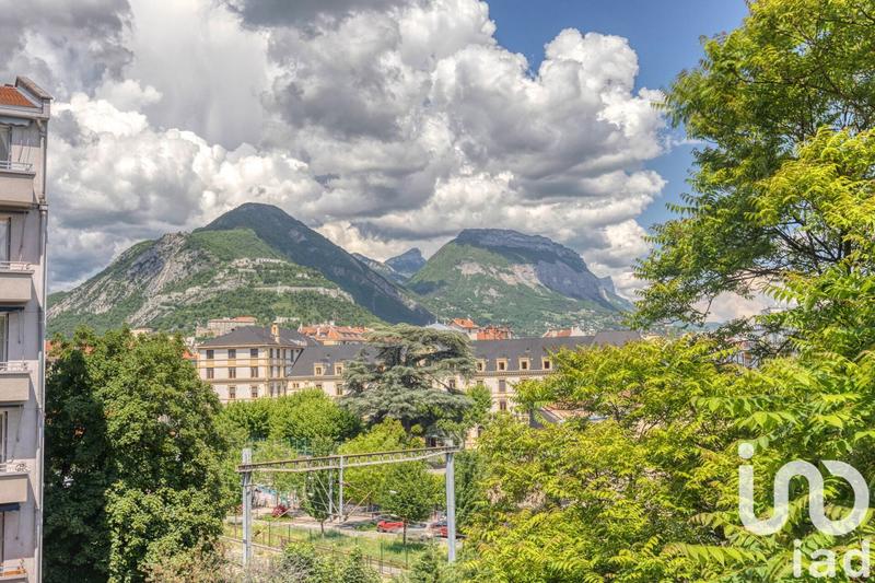 Appartement - 92 m² - 4 pièces