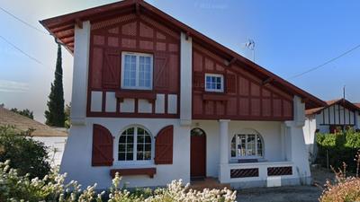 Maison traditionnelle - 128 m² - 6 pièces