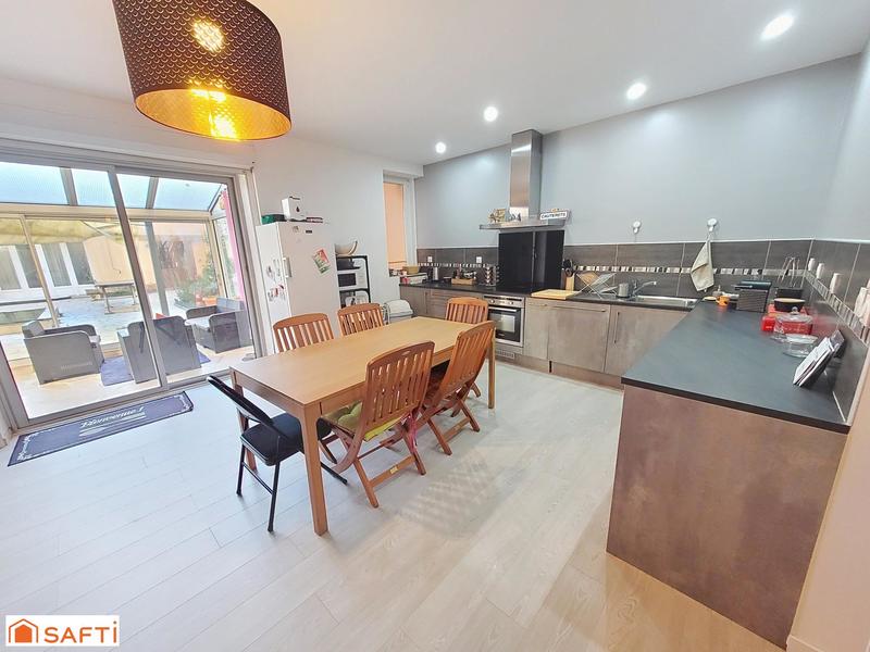 Maison - 135 m² - 6 pièces