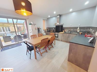 Maison - 135 m² - 6 pièces