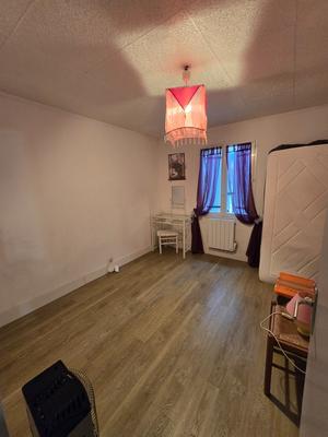 Maison - 98 m² - 5 pièces