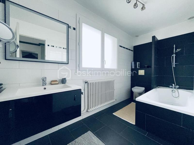 Maison - 120 m² - 5 pièces