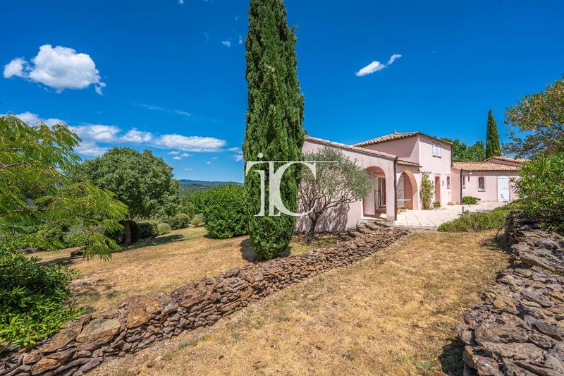 Villa - 145 m² - 7 pièces