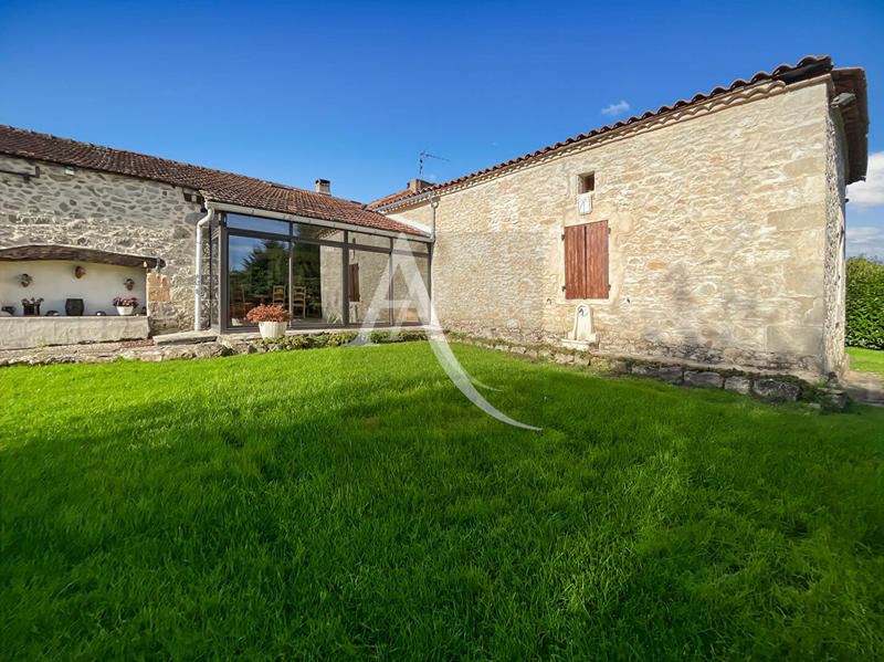 Maison - 170 m² - 8 pièces