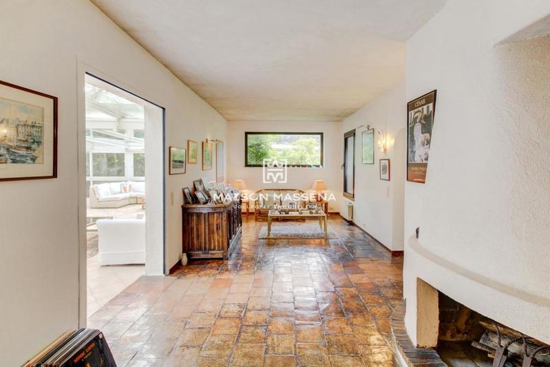 Propriété - 600 m² - 14 pièces