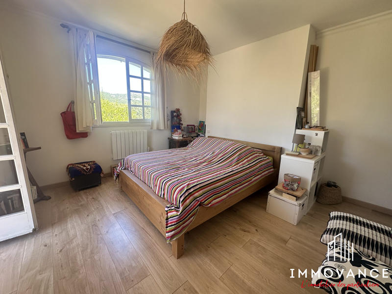 Maison - 204 m² - 5 pièces