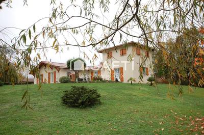 Maison - 285 m² - 6 pièces