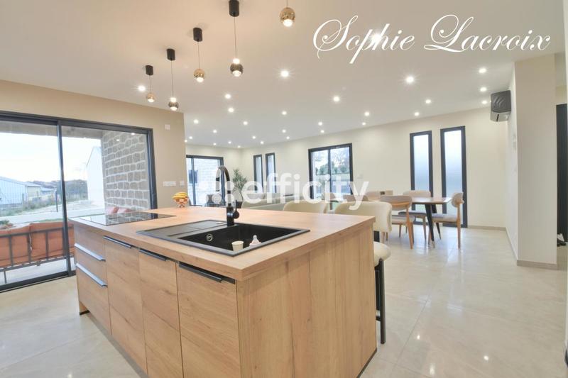 Villa - 147 m² - 6 pièces