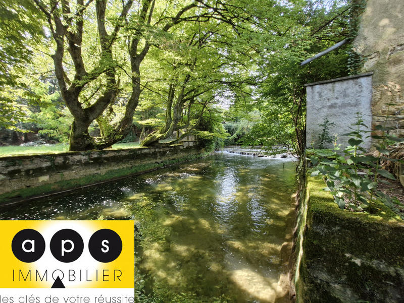 Maison - 300 m² - 10 pièces