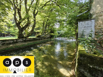 Maison - 300 m² - 10 pièces