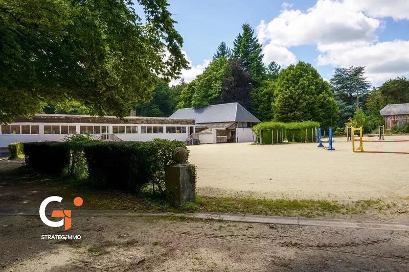 Maison de domaine équestre - 20 pièces