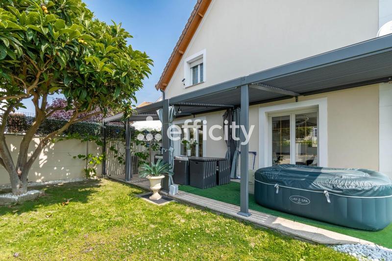 Pavillon - 140 m² - 7 pièces