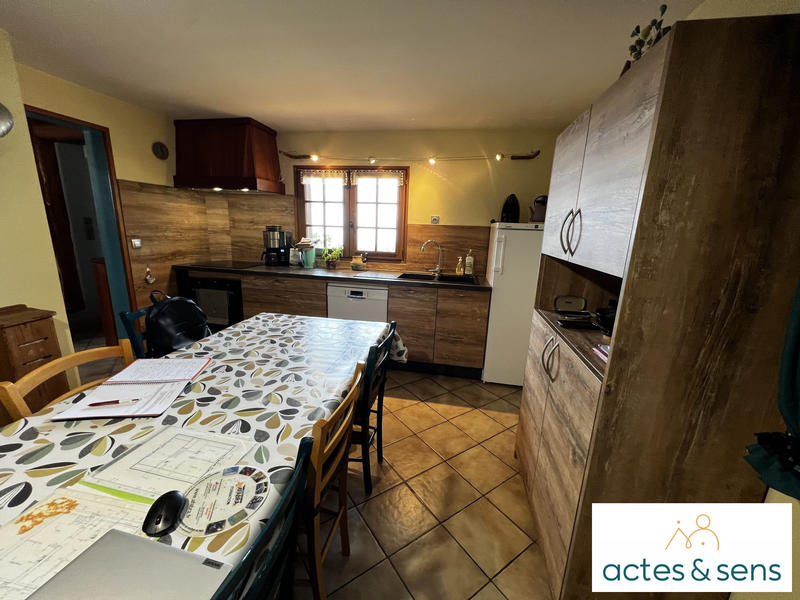 Maison - 110 m² - 5 pièces