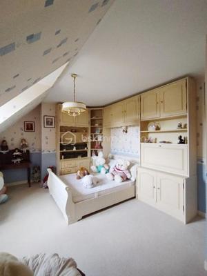 Maison traditionnelle - 170 m² - 7 pièces