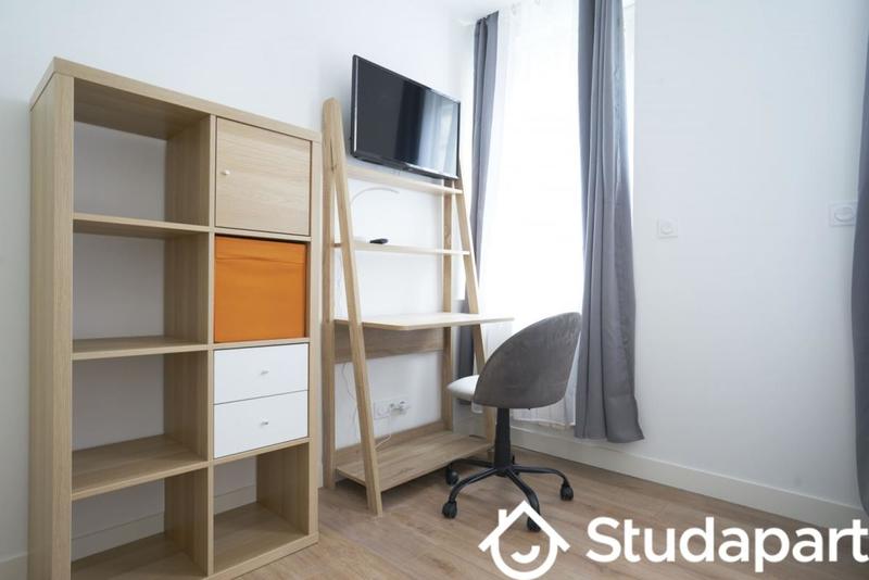 Chambre - 10 m² - 1 pièce