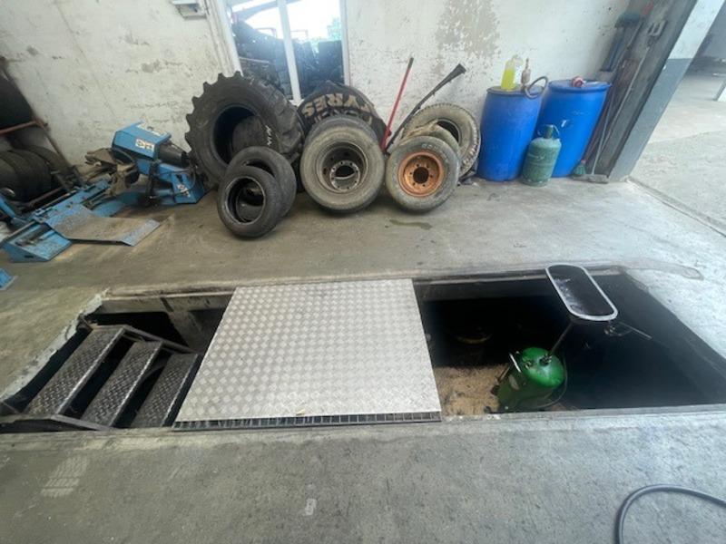 Local commercial - 255 m² - 5 pièces