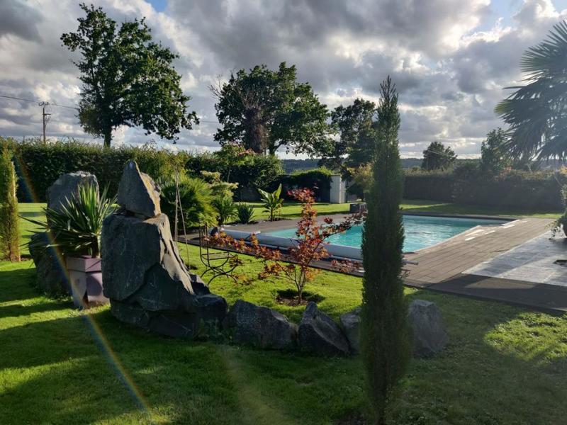 Demeure - 198 m² - 6 pièces