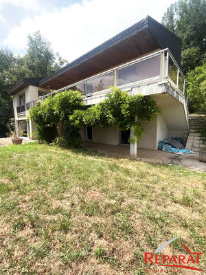 Maison - 210 m² - 7 pièces