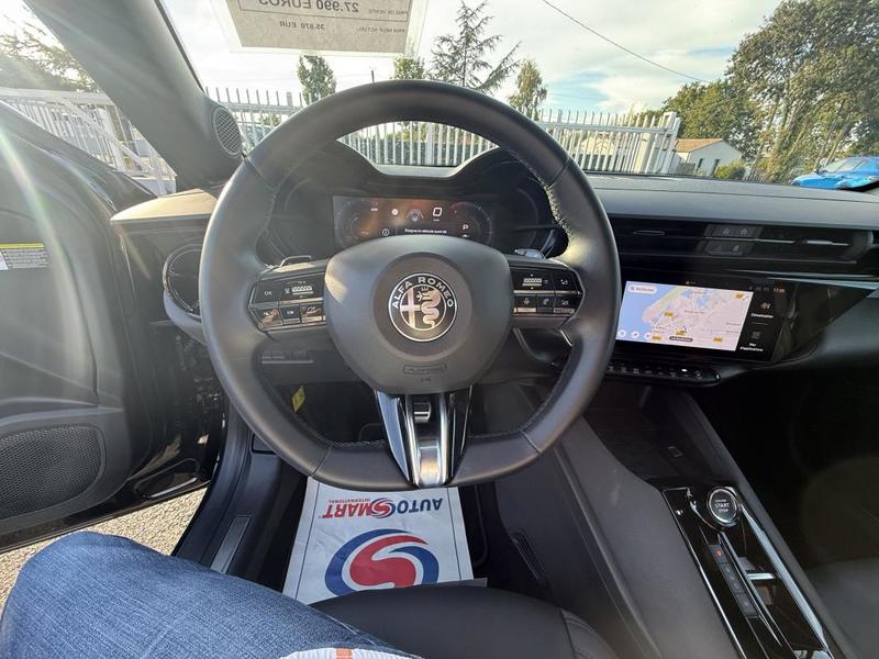 Alfa Romeo Junior ibrida pack premium - techno