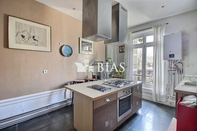 Appartement - 165 m² - 5 pièces