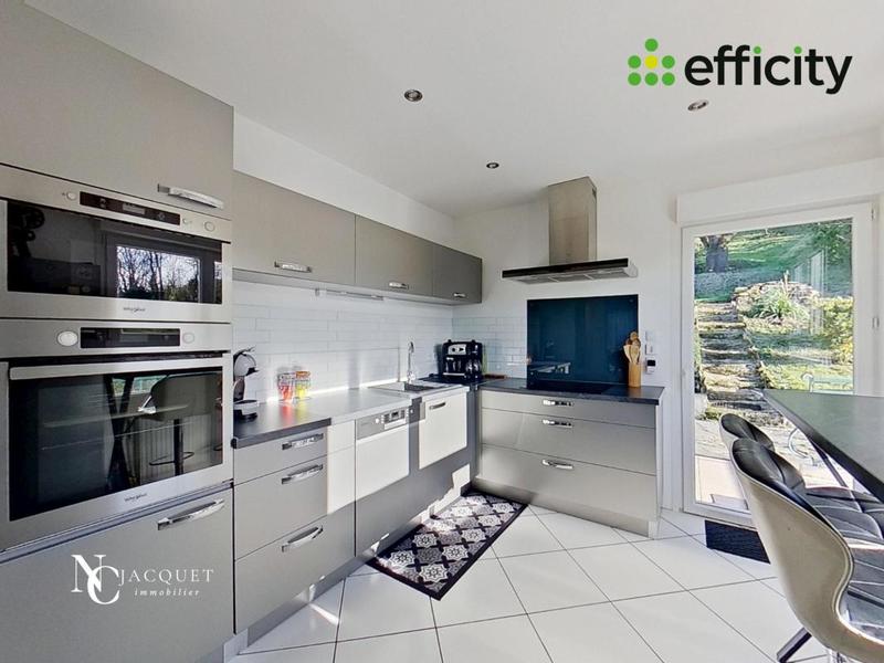 Maison - 148 m² - 5 pièces