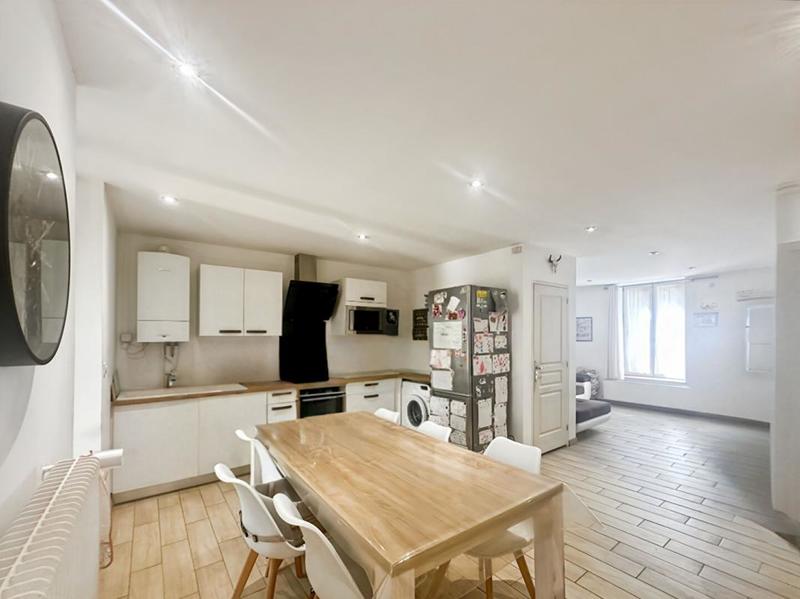 Maison - 83 m² - 5 pièces