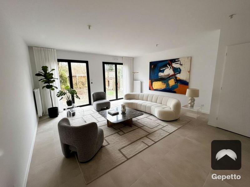 Maison - 140 m² - 5 pièces