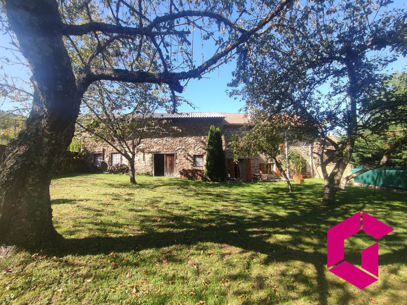 Maison - 93 m² - 5 pièces