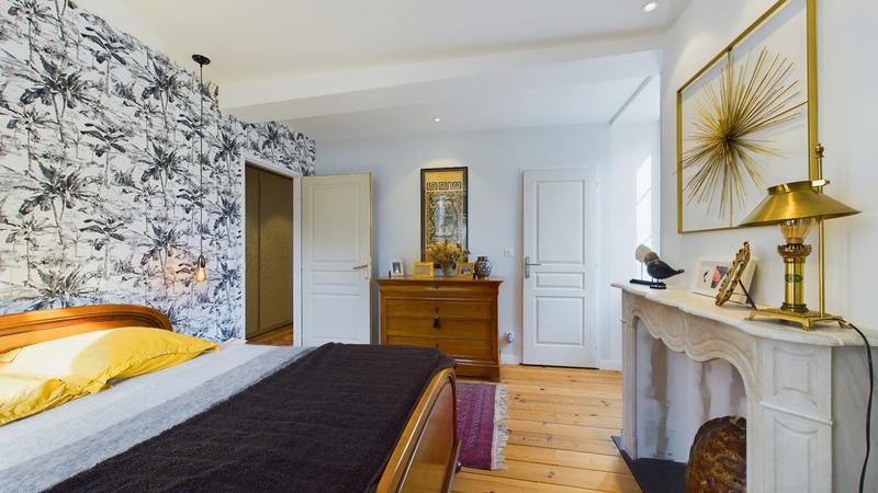 Maison bourgeoise - 220 m² - 9 pièces