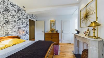 Maison bourgeoise - 220 m² - 9 pièces