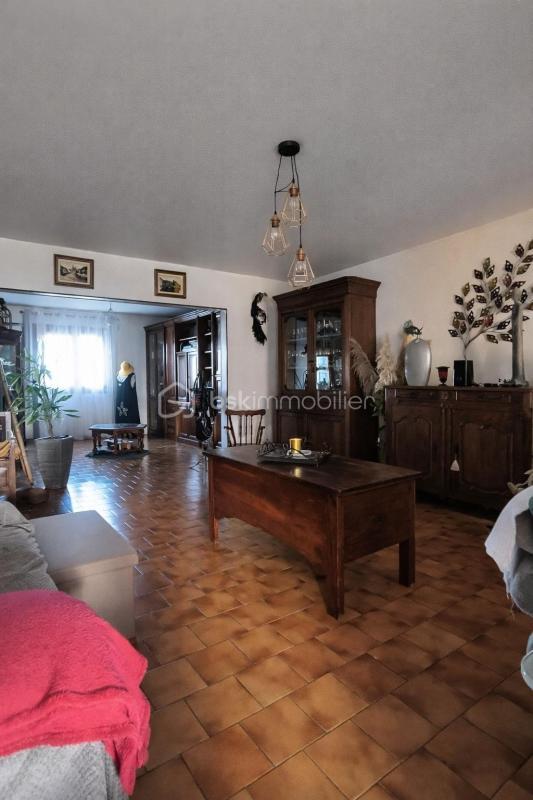 Maison - 201 m² - 6 pièces