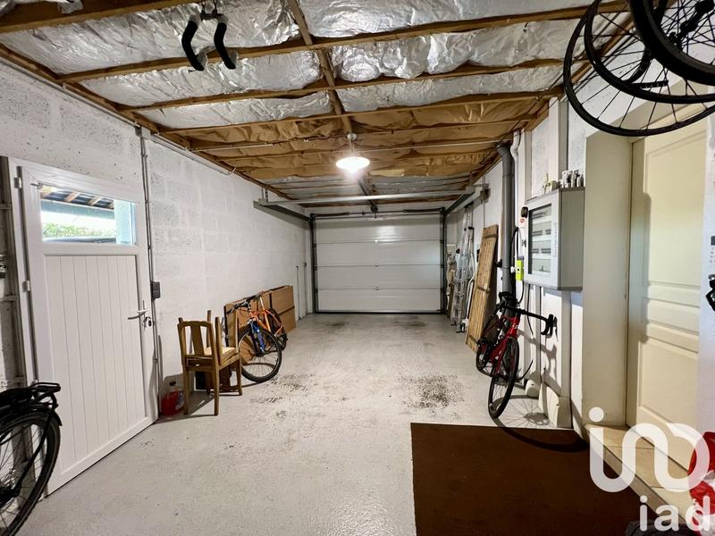 Maison - 185 m² - 9 pièces