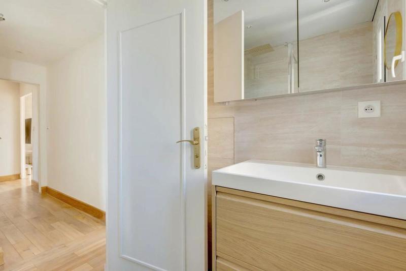 Appartement - 93 m² - 5 pièces