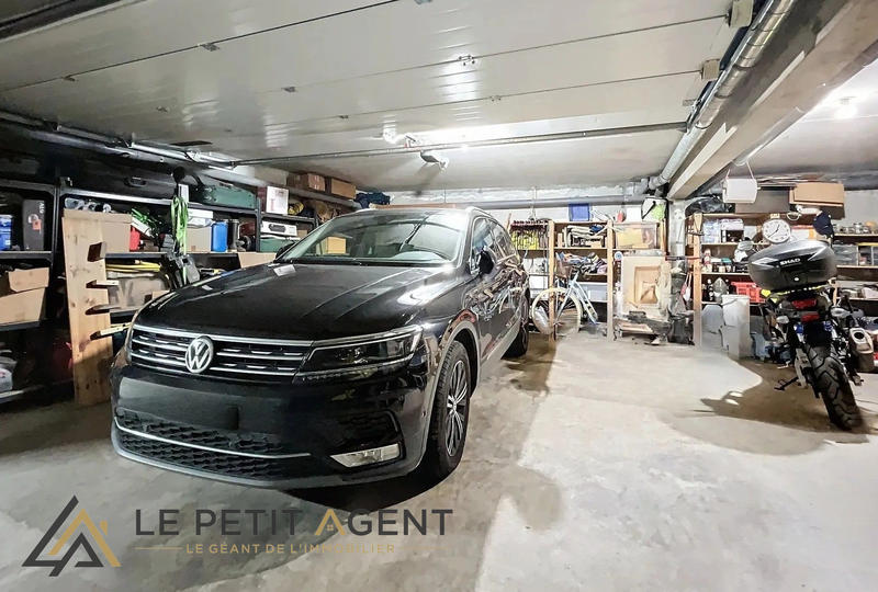 Appartement - 237 m² - 7 pièces